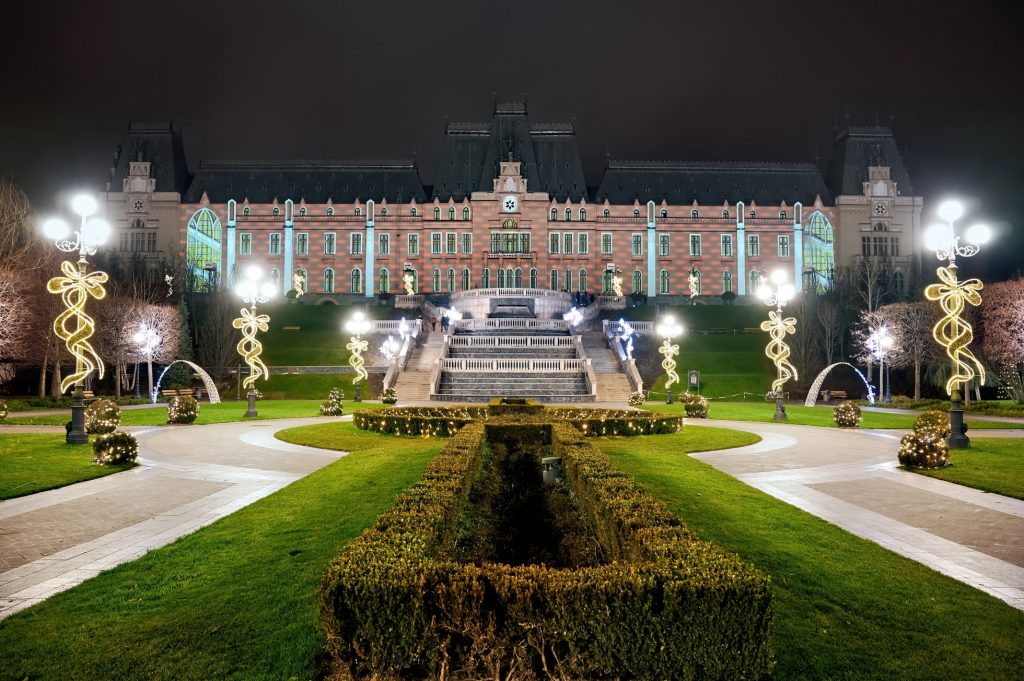 Palatul culturii din Iasi min